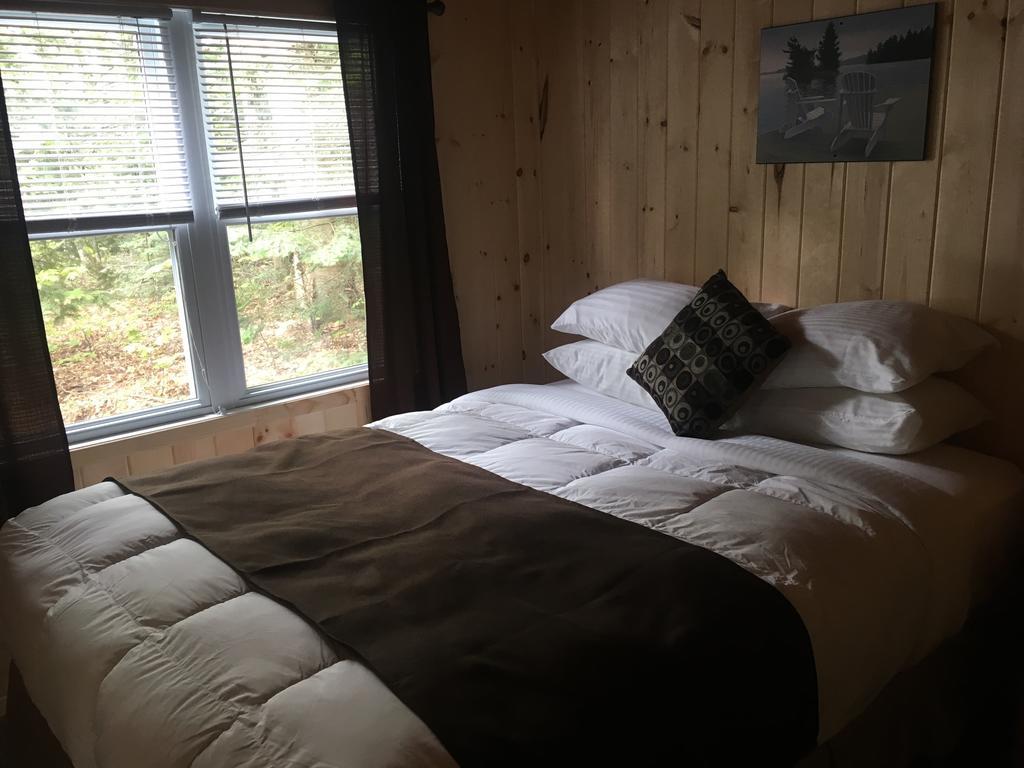Cloverleaf Cottages Oxtongue Lake Exterior foto