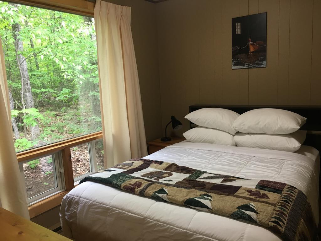 Cloverleaf Cottages Oxtongue Lake Exterior foto